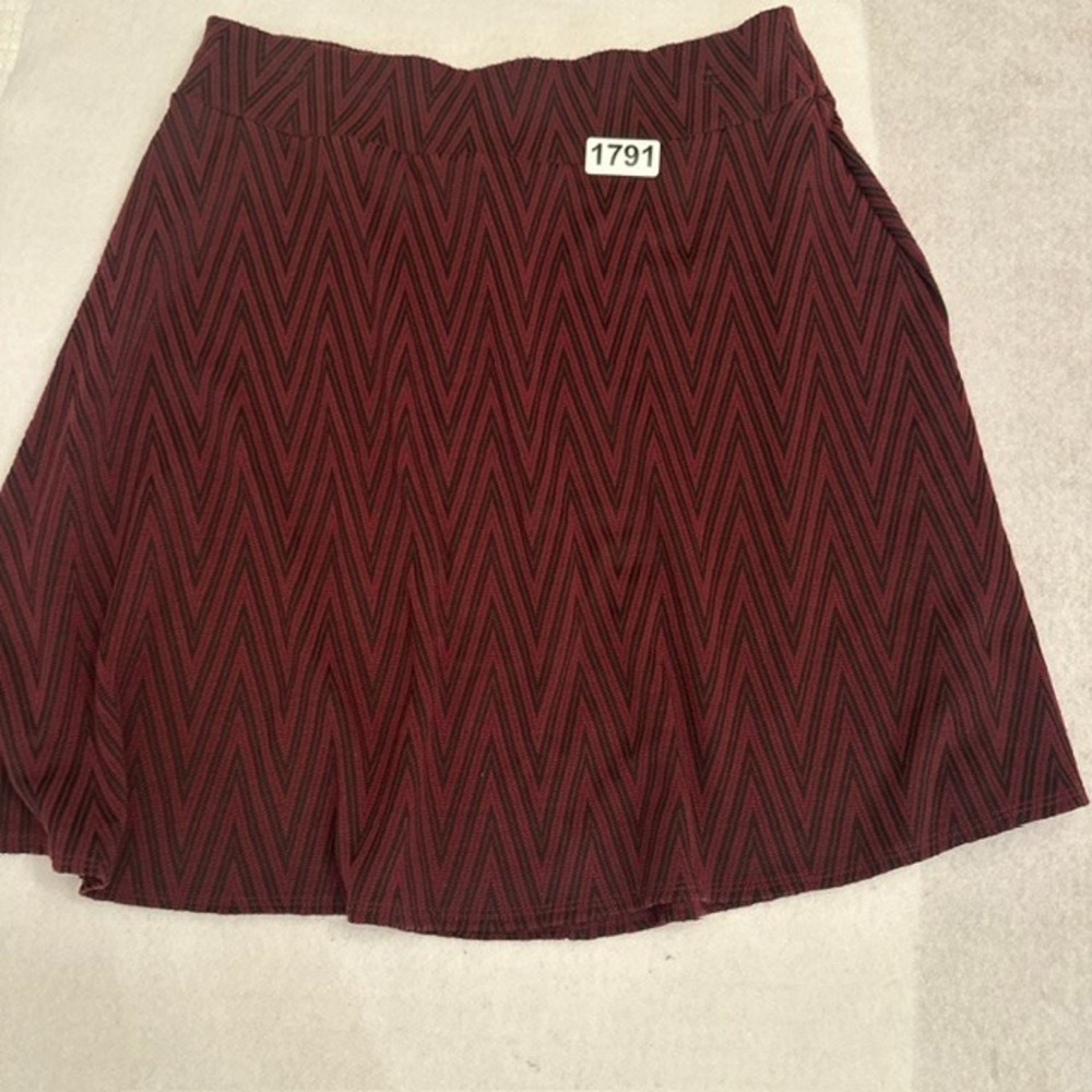 Joe B Chevron Print High Waist Skater Skirt Burgundy Black XL Stretch Pleated